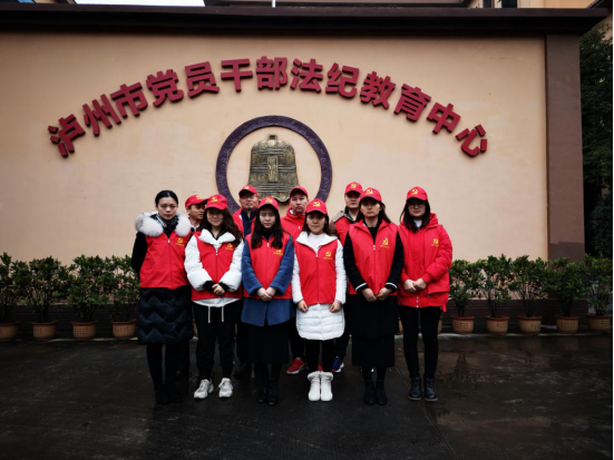 c941f7ffeaf14f42bce54e88a15ccd90.png